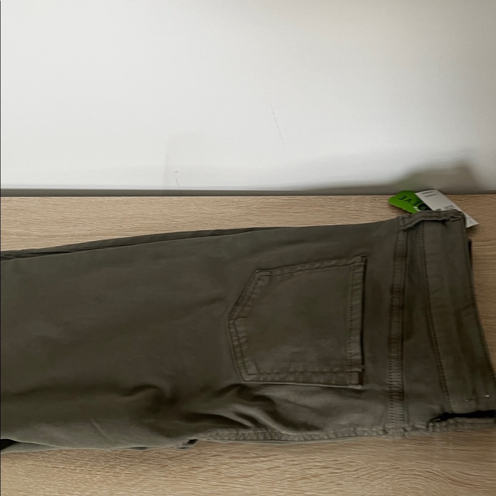NWT mjeans by Maurices Olive Jeggings - Picture 8 of 9
